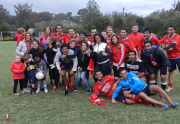El Campeón con su gente.
